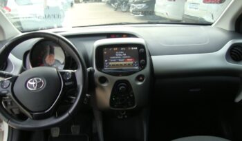 Toyota Aygo 1.0 X-Play completo