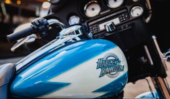 Harley Davidson Street Glide completo