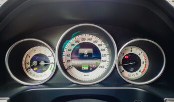 Mercedes-Benz E300d BlueTec Hybrid completo