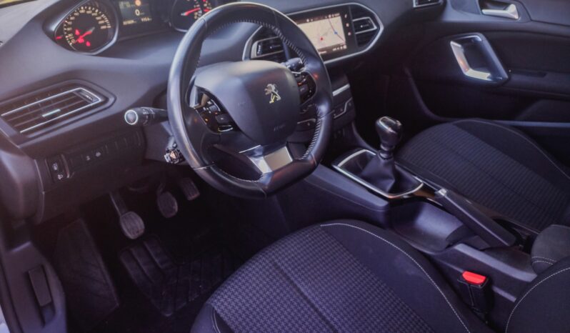 Peugeot 308 BlueHdi Style completo