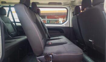 Renault Trafic III Combi completo