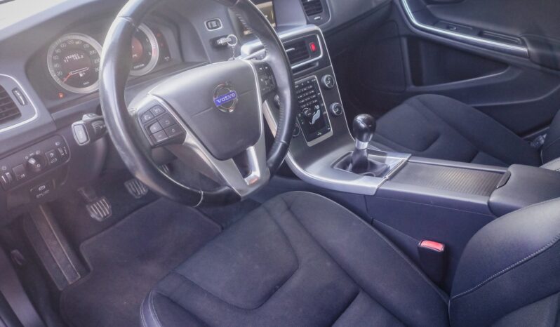 Volvo S60 D3 completo