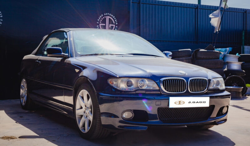 BMW 320i Coupé completo