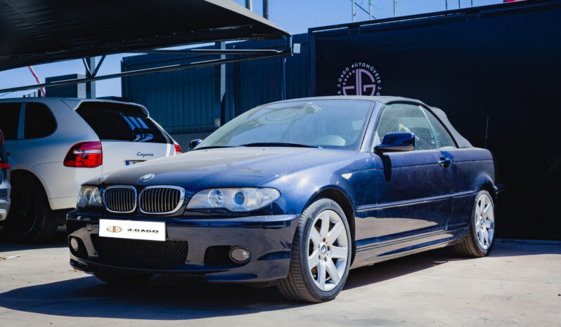 BMW 320i Coupé completo